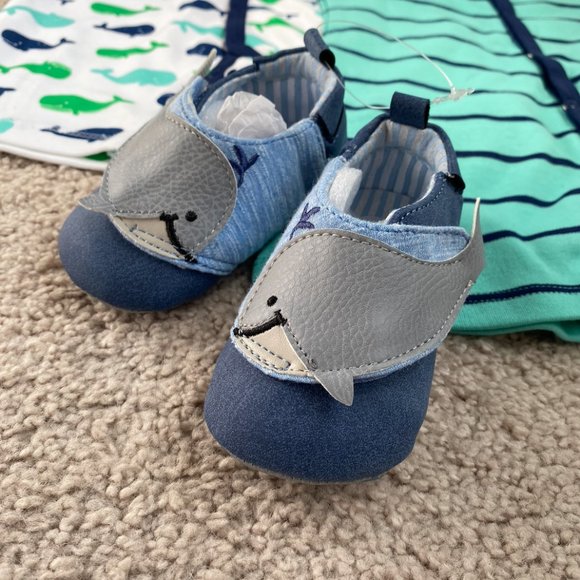NWT Baby WHALE Bundle - 2 Snap Whale Pattern Rompers And Whale Booties - Picture 6 of 12